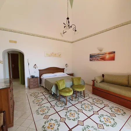 Celentano 4* Позитано